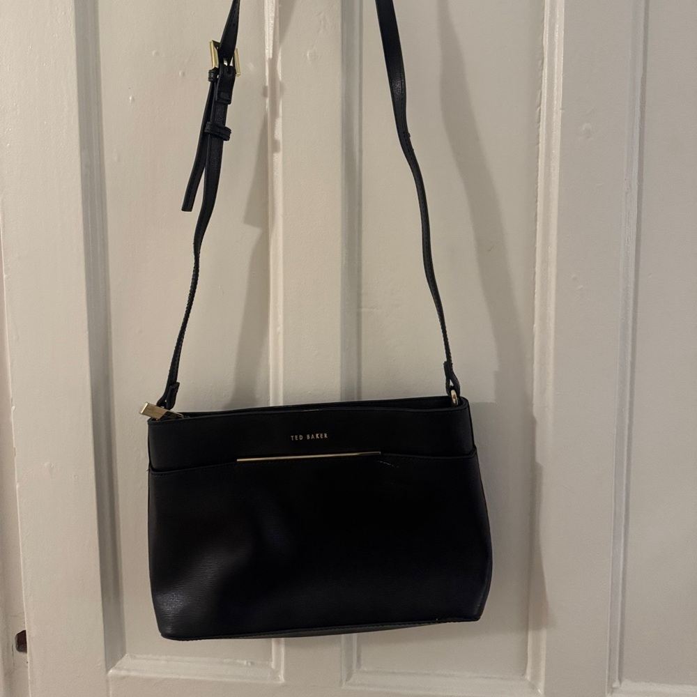 Sleek Black Leather Crossbody Bag